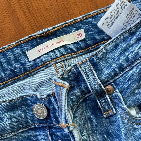 Levi's Wedgie Straight Jeans Size 30 EUC - Picture 4 of 4